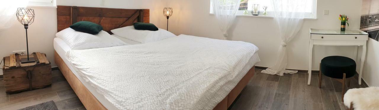 Zur Alten Rebe Und Weingut Holiday home Konz